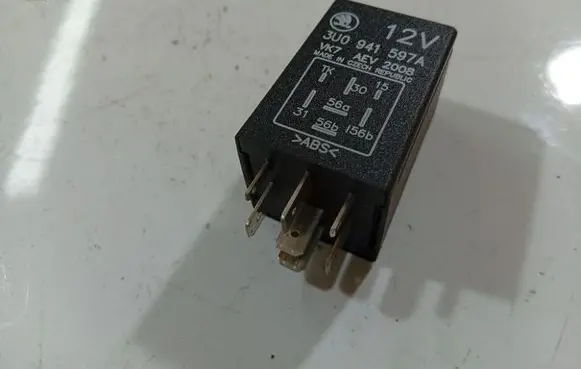 Skoda Superb B5 (3U) Other relay 3u0941597A