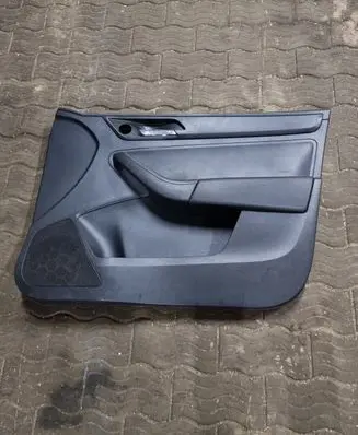 Seat Toledo IV (NH) Front door card panel trim 5JC867014B 5JCSEC012B