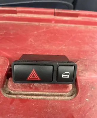 BMW 3 E46 Hazard light switch 61318368920