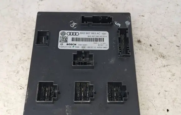 Audi A4 S4 B8 8K Comfort/convenience module 8K0907063AC F005V01108 03014001
