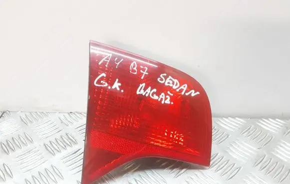 Audi A4 S4 B7 8E 8H Tailgate rear/tail lights 965159