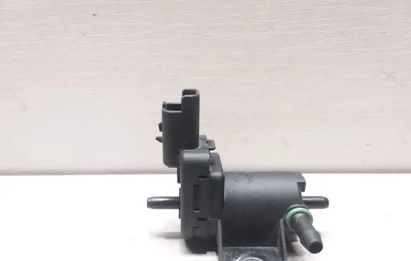 Peugeot 508 Vacuum valve 9688124580