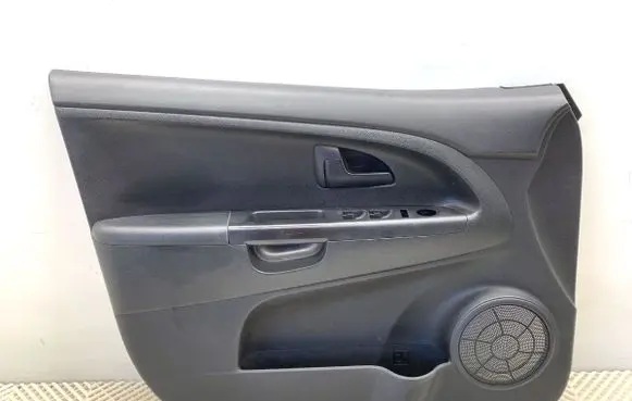 KIA Venga Front door card panel trim 