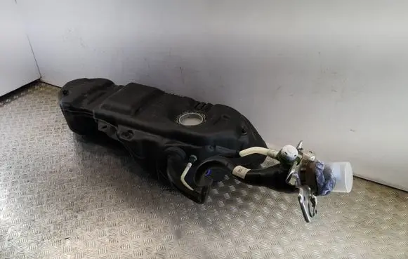 Volkswagen Touareg III Fuel tank 4M4201021DP 4M4201060CE