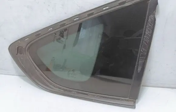 BMW 5 GT F07 Rear side window 7197898