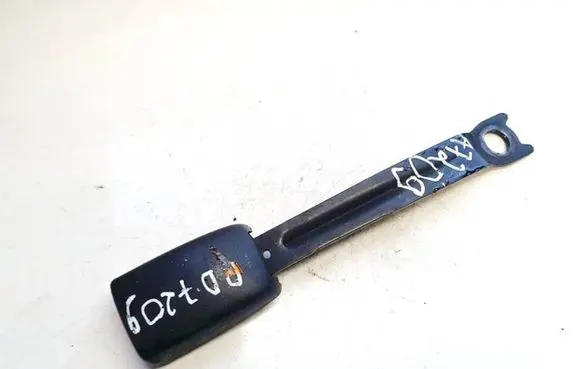 Toyota Aygo AB10 Front seatbelt buckle e034501 06206