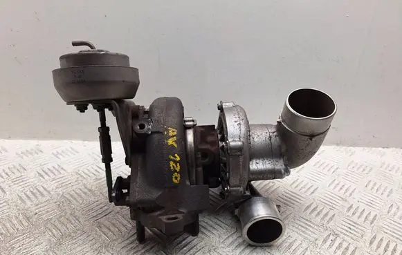Toyota Avensis T250 Turbo 172010R022 12011202169 F50590