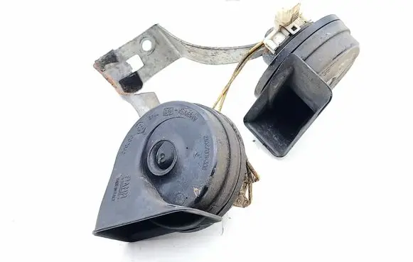 Peugeot 308 Horn signal 9815870780 4L11042022 1742D11