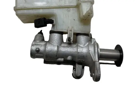 Volkswagen Arteon Master brake cylinder 5Q1611301C 32668423