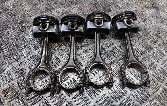Volkswagen Golf VII Piston with connecting rod 