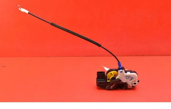 Opel Astra J Front door lock 13579522