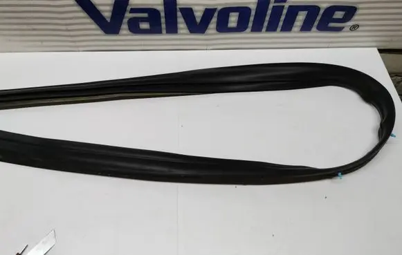 Toyota RAV 4 (XA40) Side skirt front trim 
