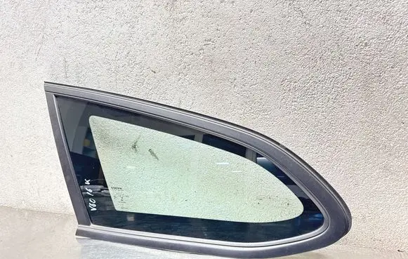 Volvo V60 Rear side window 31371793 AS2M532 E000001