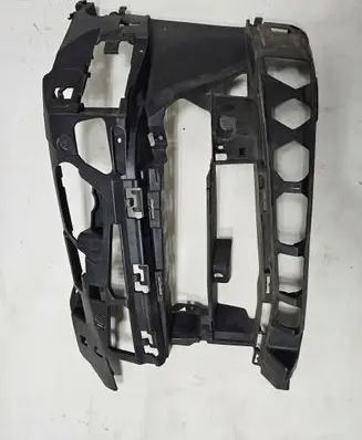 BMW 5 G30 G31 Front bumper mounting bracket 15067010