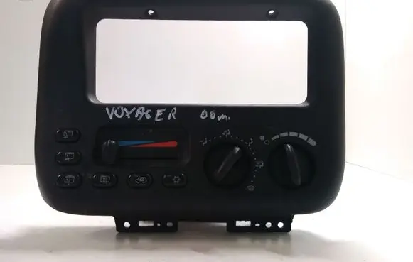 Chrysler Voyager Climate control unit P04677935AB