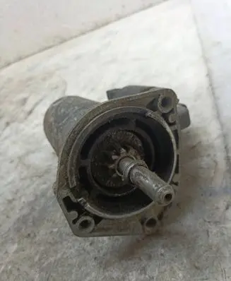 Volkswagen Golf III Starter motor 1005821631