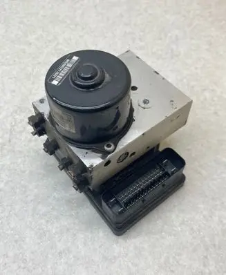 Volvo V70 ABS Pump 8671224 10092504033 5WK84002