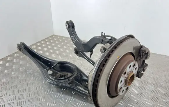 Audi Q3 F3 Rear wheel hub spindle/knuckle 