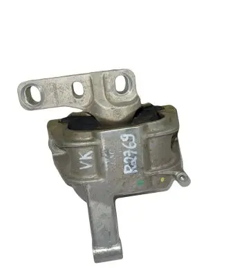 Volkswagen Tiguan Engine mount bracket 5N0199262N