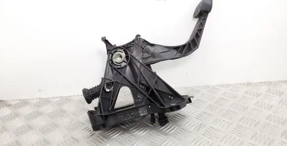 Clutch pedal