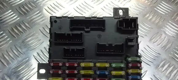 Alfa Romeo 156 Fuse box cover 60679160