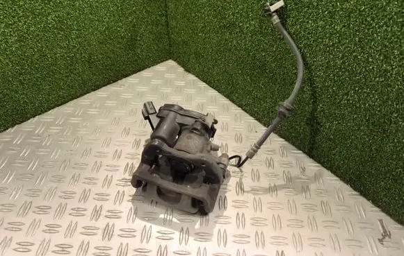 Renault Espace V (RFC) Rear brake caliper 440107421R 32355334