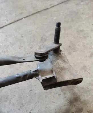 Peugeot 807 Front wiper linkage and motor 1033B