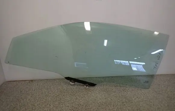 Honda Civic Sliding door window/glass 