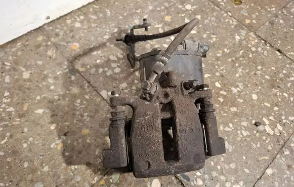 Volvo V60 Rear brake caliper 32355158