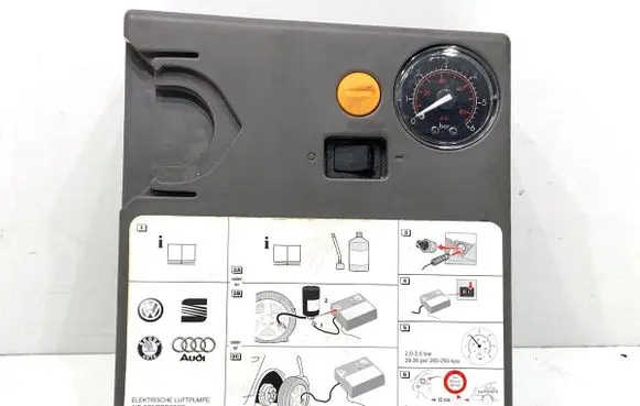 Volkswagen Golf Plus Tire air pump compressor 8P0012615C