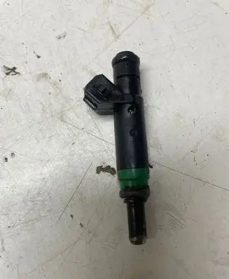 BMW X5 E70 Fuel injector 7525721 8093803474