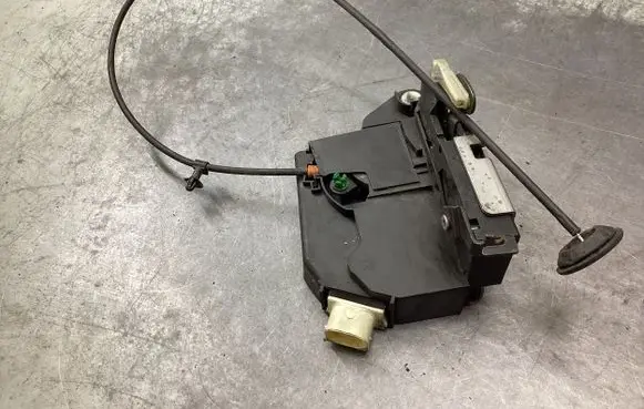 Mini One - Cooper R50 - 53 Rear door lock 2K1982112 A048315 2900550