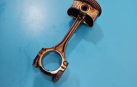 Piston