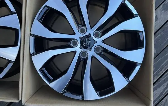 R17 alloy rim