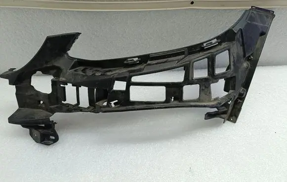 Mercedes-Benz C W205 Front bumper corner part panel trim A2058853165