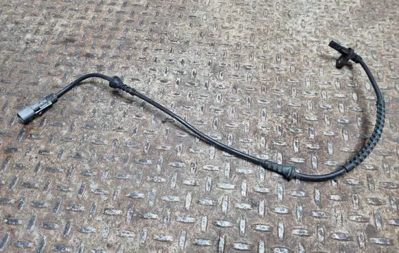 Opel Mokka X ABS brake wheel speed sensor 94544440