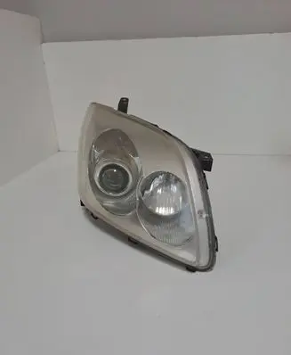 Toyota Avensis T250 Headlight/headlamp 0543