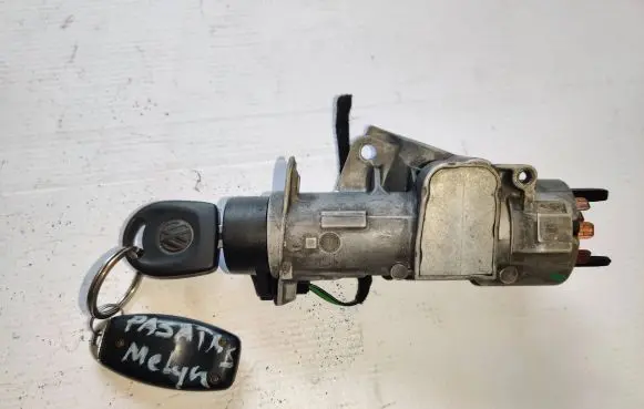 Volkswagen PASSAT B5 Ignition lock 4B0905851A
