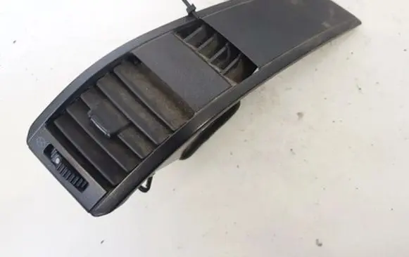 SsangYong Rexton Dash center air vent grill 6963A08000 6963A-08000