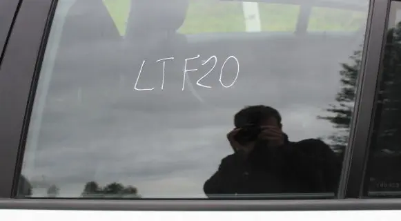 BMW M5 Sliding door window/glass 