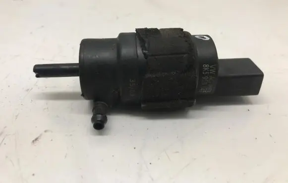 Audi A5 8T 8F Windscreen/windshield washer pump 8K5955647