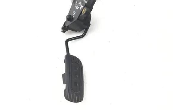 Nissan Micra Accelerator throttle pedal 18002AX700