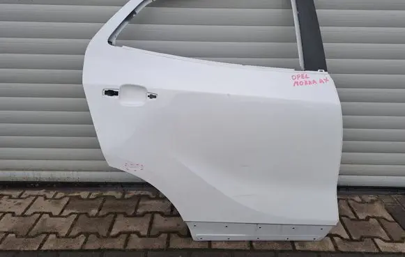 Opel Mokka X Rear door