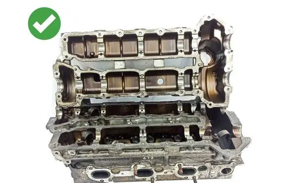 Mercedes-Benz CLS C219 Engine head A6420101130 R6420163601 6420163601