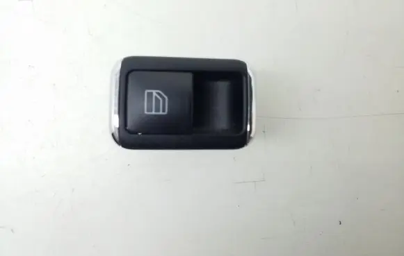Mercedes-Benz C W204 Electric window control switch A2048707358