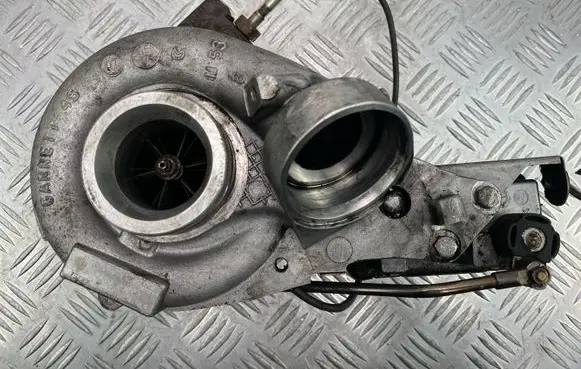 Mercedes-Benz C W204 Turbo A6460900980 A0051531728