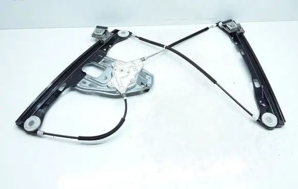 Mercedes-Benz CLC CL203 Front door electric window regulator A2037203746