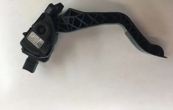 Peugeot 308 Accelerator throttle pedal 968153038000 6PV00908301
