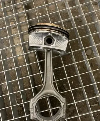 Dodge Challenger Piston 