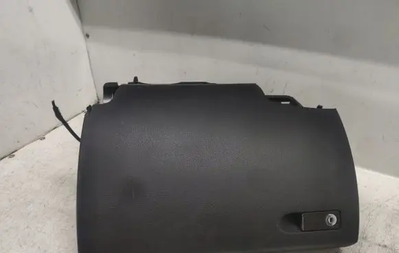 Mercedes-Benz C W204 Glove box set 